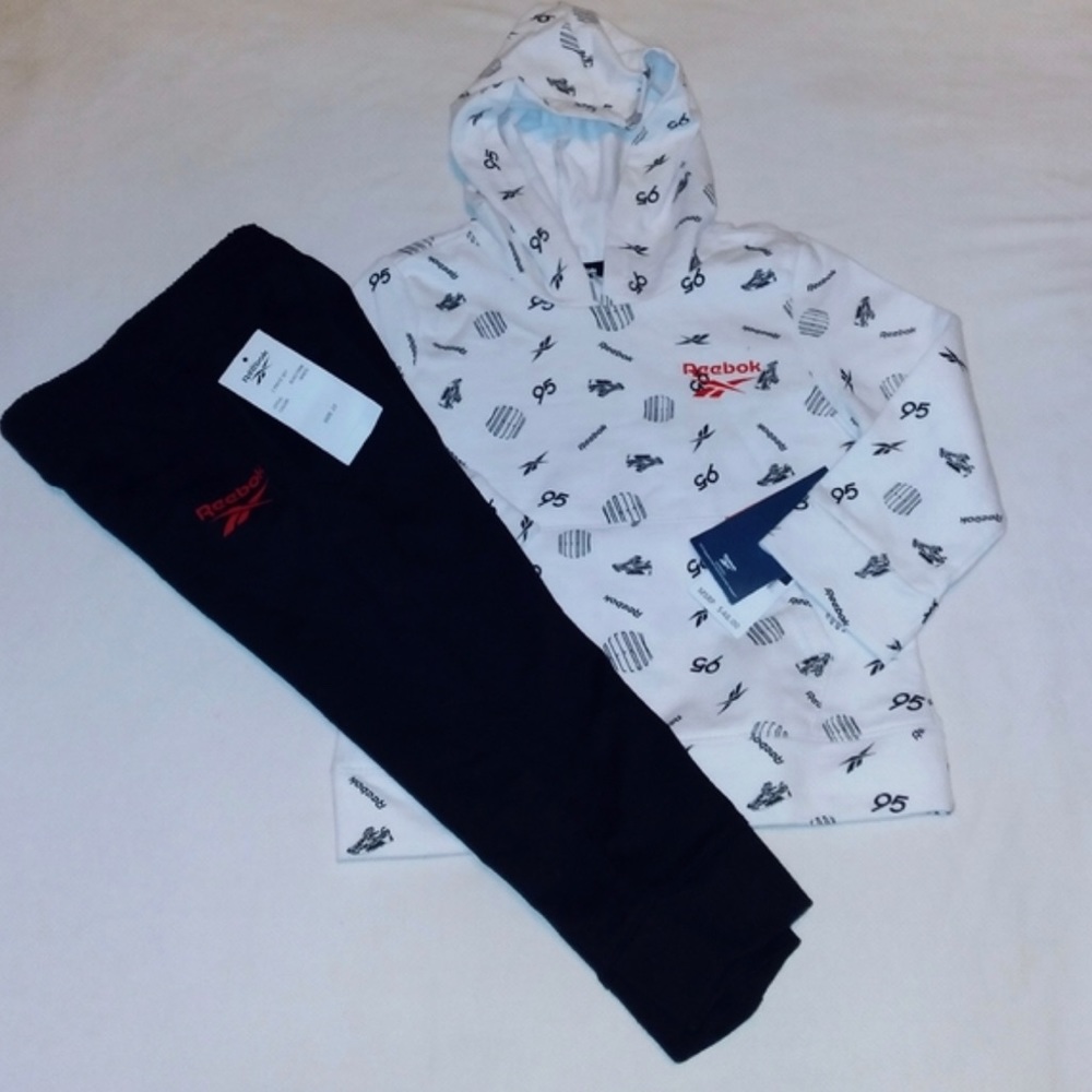 Reebok NWT 2 Piece Whi/Blk Logo Graphic Pullover Hoodie and Jogger Pants Set